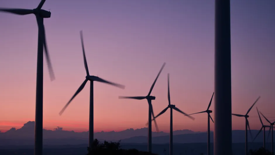 Windraeder_abends_c._Unsplash